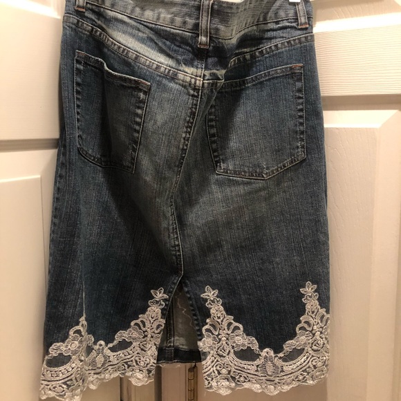 The Limited Denim skirt w/ Lace Trim - Picture 3 of 5